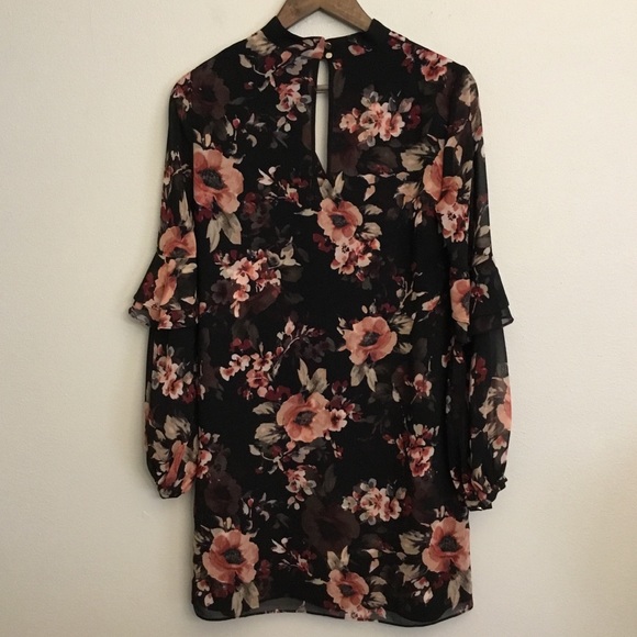 White House Black Market Long-Sleeve Floral Choker Shift Dress Size S NW… - Picture 4 of 14